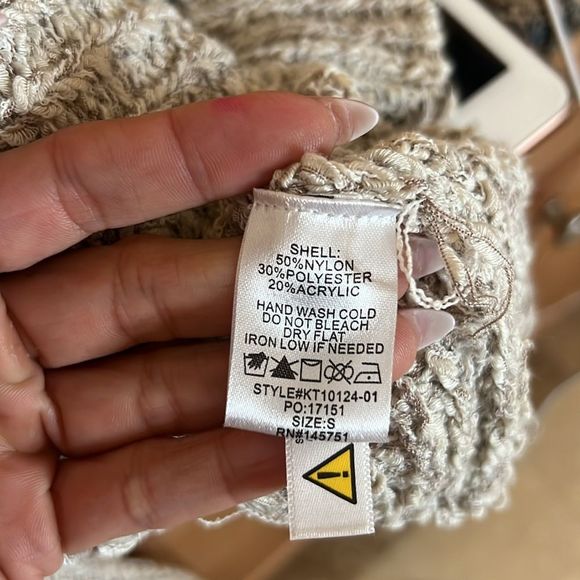 💕Beautiful sweater💕 - Picture 6 of 6